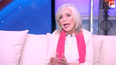 أنا من جيل المايوهات ومجالنا عادي نسلم ونبوس.. أبرز تصريحات عارفة عبد الرسول 