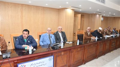 محافظ الفيوم يناقش مع أعضاء النواب والشيوخ آليات الارتقاء بكافة الخدمات 