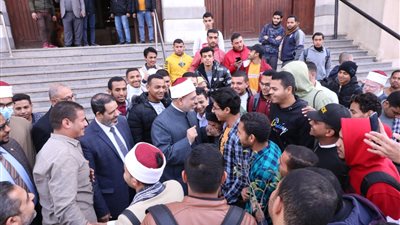 رئيس جامعة الأزهر يتابع أعمال امتحانات الفصل الدراسي الأول