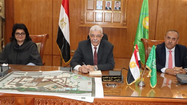 رئيس جامعة المنوفية