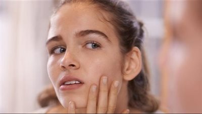 للوقاية من التلوث.. طرق التعامل مع البشرة المجهدة