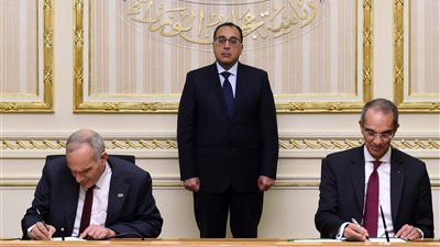 مدبولي يشهد توقيع مذكرة تعاون بين مصر وفلسطين في مجال الاتصالات والبريد