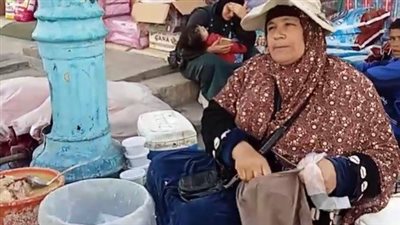 أشهر سيدة في بيع الألبان ومنتجاتها بأسواق مطروح: ربيت وكبرت وعلمت ولادي بالحلال| بث مباشر 