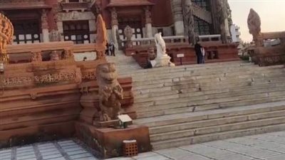 رغم تأثر جدرانه بالمياه والرطوبة.. استمرار توافد الزائرين على قصر البارون | بث مباشر 