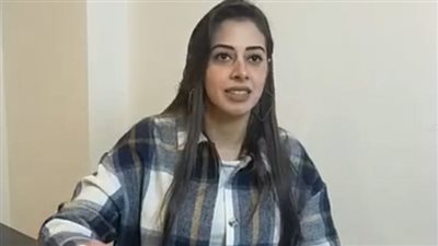 قصة نورهان مراسلة تصطحب أطفالها التوأم خلال تأدية عملها: الأمومة مش عائق | بث مباشر