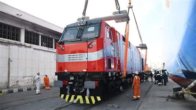 النقل: وصول أول جرار سكة حديد أمريكي جديد قادما من وابتك الأمريكية 