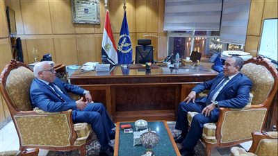 محافظ بورسعيد يقدم التهنئة لمدير الأمن بالذكرى 71 لعيد الشرطة: التاريخ سوف يخلد بطولاتكم