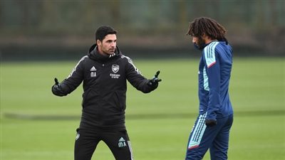 مدرب أرسنال: محمد النني مصاب في الركبة ومهدد بالغياب حتى نهاية الموسم