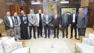 محافظ المنوفية يلتقي نواب مجلسي النواب والشيوخ لبحث ومناقشة طلبات المواطنين