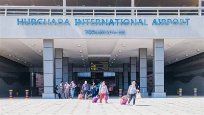 على متنها 13 ألف سائح.. الغردقة ومرسى علم يستقبلان 85 رحلة طيران دولية