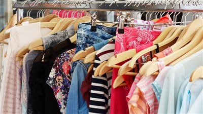 أمريكا تتصدر قائمة الدول المستوردة للملابس المصرية لأول مرة بالتاريخ| بث مباشر 