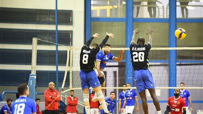 فوز مثير لـ الأهلي على بتروجيت في دوري الكرة الطائرة | صور