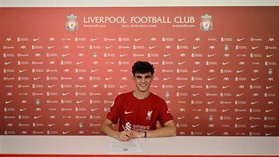 رسميًا.. ليفربول يوقع عقد طويل الأمد مع ستيفان بايتيتش