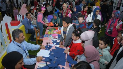 إقبال ملحوظ على جناح الطفل بمعرض القاهرة الكتاب | صور