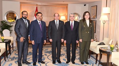 السيسي لرئيس مجموعة أداني الهندية: تقديم كافة الدعم اللازم للمشروعات المستقبلية في مصر