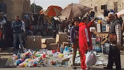 الكيس بـ 2 جنيه.. ضبط بائعي نسكافيه مغشوش بودرة في سوق الجمعة بالسيدة عائشة | بث مباشر