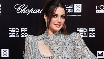 الجواز مينفعش يكون هدفًا ومبعرفش آخد حقي.. درة تكشف أسرارًا عن حياتها الشخصية لأول مرة