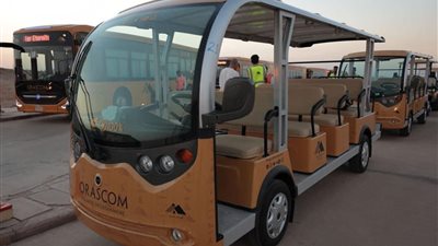 اللمسات الأخيرة لـ مشروع تطوير منطقة أهرامات الجيزة | صور