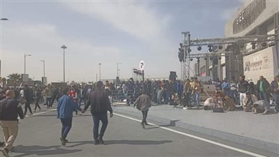 في ثاني أيامه.. إقبال كبير من المواطنين على معرض القاهرة للكتاب في دورته الـ 54 | بث مباشر