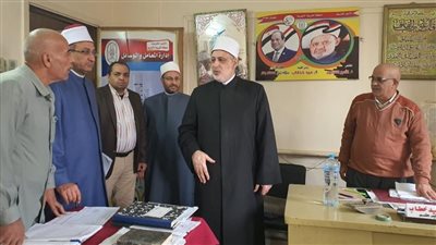 جولة مفاجئة.. وكيل الأزهر يتفقد سير العمل بمنطقة الغربية ويشدد على الانضباط والإنجاز