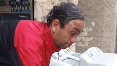 فني تصليح أجهزة كهربائية كفيف ببني سويف: الاستسلام إعاقة.. وحبيت أكلها بعرقي وشقايا | بث مباشر