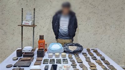 تفاصيل القبض على تاجر مخدرات بالقاهرة