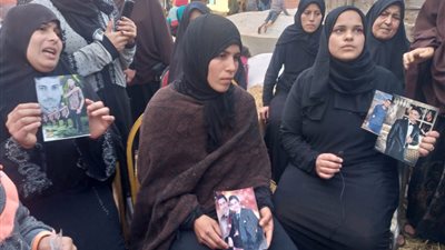 والدة الصيادين الـ 3 المتوفين في حادث تصادم بالدقهلية: فقدت عيالي كلهم في يوم واحد ومش بطلب غير الصبر