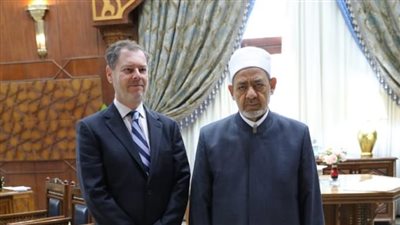  شيخ الأزهر والسفير الإسباني يبحثان سبل تعزيز التعاون العلمي والدعوي