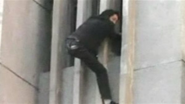 متهم بسرقة الشقق