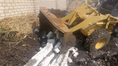 إزالة 8 حالات تعدٍ بالبناء المخالف بمركز ومدينة المنيا