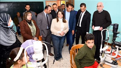 وزيرة الهجرة: نستهدف تنظيم قوافل علاجية في أمراض العيون لـ 70 قرية من الأكثر تصديرا للهجرة غير الشرعية