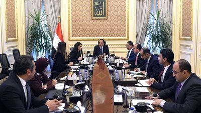 رئيس الوزراء يبحث مع وزيرة التعاون الدولي عددا من ملفات عمل الوزارة