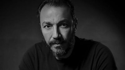 طارق لطفي: أعيش كأني موظف ولست مريضًا بالنجومية.. والسوشيال ميديا أكبر حاكم جاهل في التاريخ | حوار 