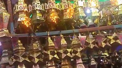 الفانوس بـ 30 جنيه.. شوارع المنصورة تتزين بأجواء رمضان مبكرًا | بث مباشر
