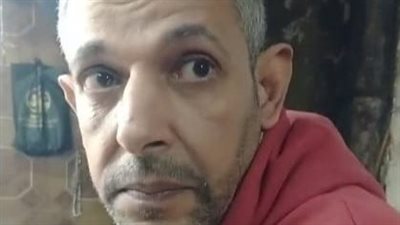 عم محمد أقدم ساعاتي بالإسكندرية: بشتغل بقالي أكثر من 18 سنة.. والمهنة انقرضت في زمن الديجيتال | بث مباشر