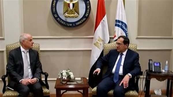 وزير البترول يستقبل