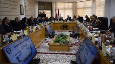 الغضبان يشارك في اجتماع مجلس جامعة بورسعيد