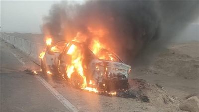 كانوا في زيارة لأهلهم.. التصريح بدفن أسرة كاملة احترقت داخل سيارة على طريق الواحات
