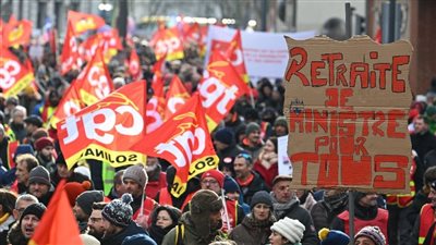اعتصامات وإضرابات عامة.. فرنسا على صفيح ساخن مع موجة احتجاجات جديدة
