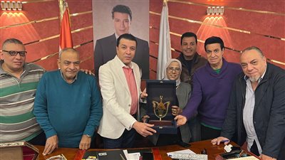 مصطفى كامل يكرم أول مايسترو نسائي في مصر بـ نقابة المهن الموسيقية|صور