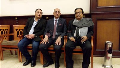 يحيى قلاش وخالد علي وفريد زهران يؤدون واجب العزاء في نور فرحات 