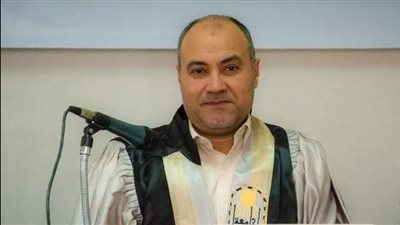 مات في معسكر الكلية.. جامعة أسيوط: إطلاق اسم الدكتور إبراهيم حسين على ملعب كرة اليد