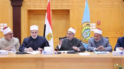 مجلس جامعة الأزهر يشكر كلية الدراسات العليا لإنشائها قاعدة بيانات إلكترونية للرسائل العلمية