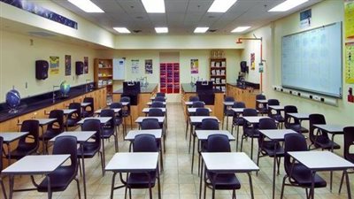 مدرسة تربط النتيجة بالمصروفات الدراسية بالمخالفة لقرار الوزارة.. والتعليم: ليس من حقها