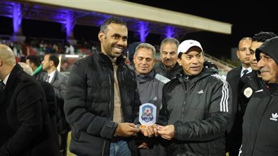 وزير الشباب والرياضة يكرم محمود المملوك رئيس تحرير القاهرة 24 أثناء زيارته معسكر كابيتانو مصر