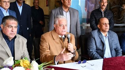 محافظ جنوب سيناء يوزع السلع الغذائية واللحوم بالمجان على 1000 أسرة