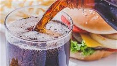 المشروبات الغازية وحبوب الإفطار تزيد من خطر الإصابة بالسرطان | دراسة