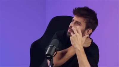 بيكيه يكشف الفارق بين جوارديولا والسير أليكس فيرجسون