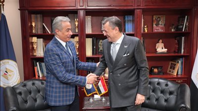  وزيرا السياحة والآثار والقوى العاملة يجتمعان لبحث سبل التنسيق والتعاون في الملفات المشتركة | صور 