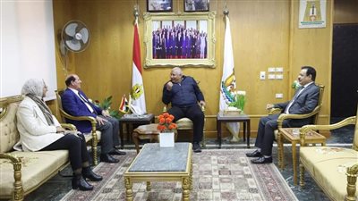 محافظ الوادي الجديد يلتقي مستشار جامعة الدول العربية للشئون العسكرية